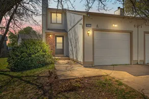 2-Story 2 Bedrooms with King Beds - Duplex sleep 6 - Image 5