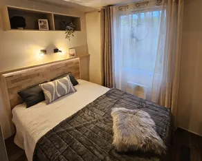 Neptune's Modern Mobile Home with SPA - Image 2