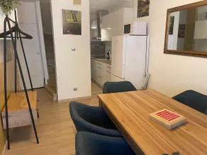 Nice townhouse with parking - Image 2