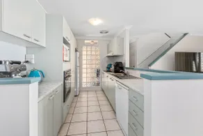 McNaughton Townhouse - Image 5