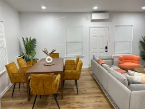 Vibrant 2BR 2B Duplex Downtown LA - Image 3