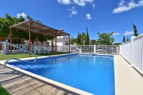 Exclusive Villa in Catadau: Pool & Private Gardens - Image 3