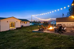 3BR | indoor hot tub | min from NRG | fire pit - Image 3