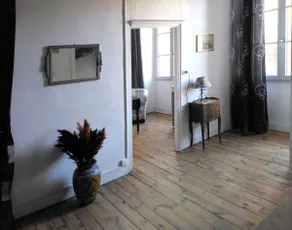 Elise's Suite - Image 2