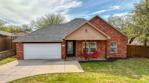 Brick & Bliss | PetFriendly Home - Image 2