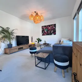 2 bedroom apartment with terrace - Image 5