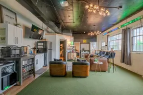 Golf Simulator Stay in the Heart of Lakewood - Image 5