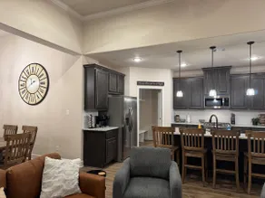 Gusty's | 5BR/3BA • 6 Beds • 10 Min to Kyle Field - Image 5