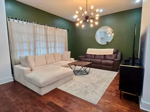 Spacious, Modern Home| Free Parking | Downtown/OTE - Image 2