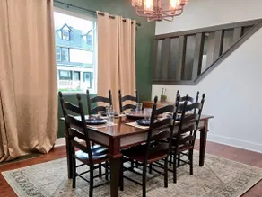 Spacious, Modern Home| Free Parking | Downtown/OTE - Image 4
