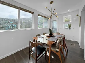 Mountain Top 4 Bdrm Home with Spectacular Views! - Image 4