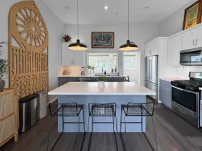 Mountain Top 4 Bdrm Home with Spectacular Views! - Image 3