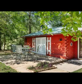 Rustic Red Lake House - Image 4