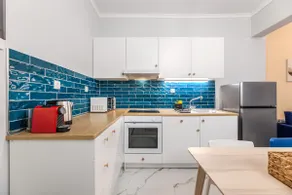 Adorable Modern Guesthouse - Image 2