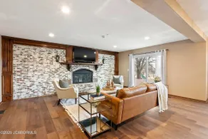 5BR, Pool, FirePt, 18ppl! 70/54! - Image 3