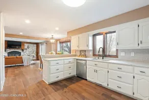 5BR, Pool, FirePt, 18ppl! 70/54! - Image 5