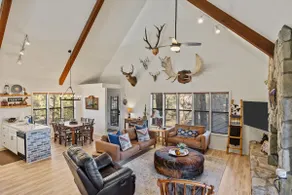 Ponderosa Retreat - Image 3