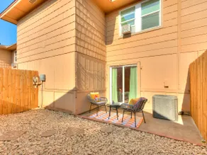Cute Cozy Condo - Image 3