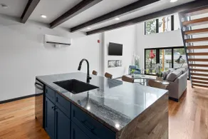 Black Hill Luxury Loft 7 - Image 3
