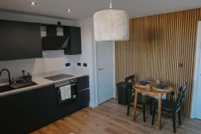Modern First Floor Apartment - Image 2