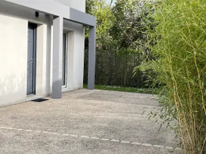 Contemporary villa at the gates of Tours - Image 3