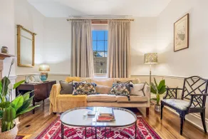 Bellevue House, Historic Luxury - Image 2