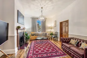 Bellevue House, Historic Luxury - Image 5