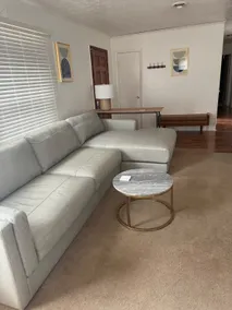 Entire 3 bedroom 1.5 bath house - Image 3