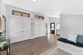 Tichigan Lakefront Getaway - Image 3
