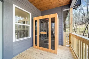 Creekside + Private Sauna Retreat Near Wineries - Image 5