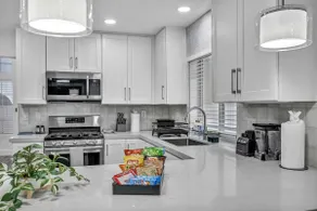 Elevated 5BT W/ Pool, Spa, Games Near The Strip - Image 2