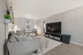 Cozy Spacious home in suburban Pittsburgh - Image 2