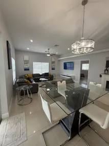 Villa Sunshine Elegant and Modern 4BR Pool House - Image 4