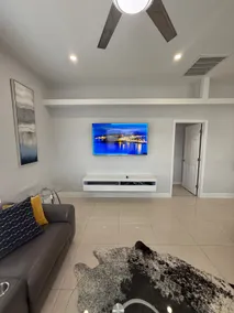 Villa Sunshine Elegant and Modern 4BR Pool House - Image 3
