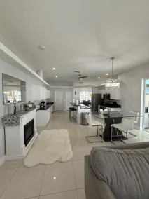 Villa Sunshine Elegant and Modern 4BR Pool House - Image 5