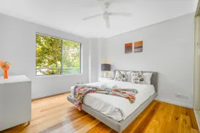 Redfern 2Br Apt with balcony free parking near CBD - Image 2