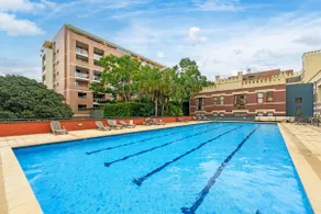 Redfern 2Br Apt with balcony free parking near CBD - Image 5