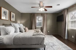 Designer Victorian Home | Walk to Downtown - Image 4
