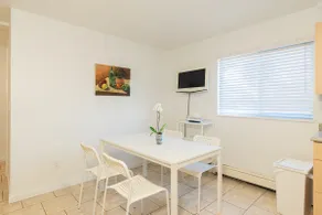 Simple, cozy, stylish two-bedroom private access A - Image 4