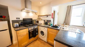 Birthplace View - 2BR Townhouse, Heart of Town, Sleeps 4 - Image 5