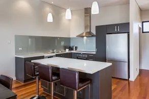 Regency Beach Family House - Image 4