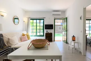 Ana's Apartments, Aloe - Image 3