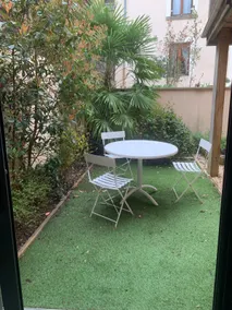 Beautiful F2, quiet private garden - Image 3