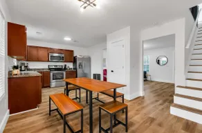 Spacious 4BR Getaway - BBQ, Workspace, Parking - Image 5