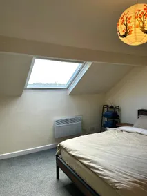 Lovely Flat Above Local Bar - Image 2