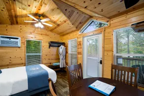 Lakeview Cozy Studio | Hot Tub - Image 3