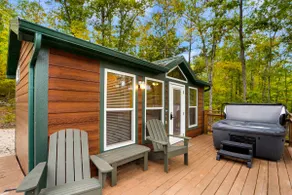 Lakeview Cozy Studio | Hot Tub - Image 5