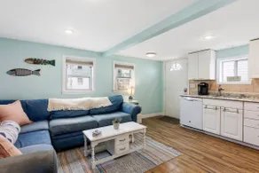 2 Bedrooms, Steps to the Beach, 45 min to Salem, Pet Friendly - Image 4