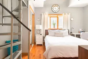4 Master Suites Chef's Kitchen 15-Min to Boston - Image 3