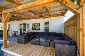 Quaint Cottage in heart of LYH - POOL with HOT TUB! - Image 4